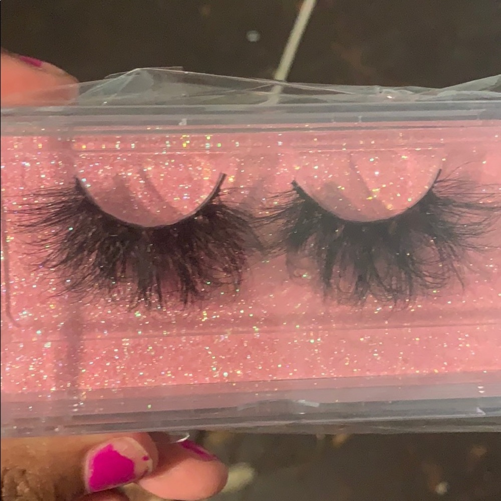 Lashes